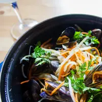 Menu diet untuk penderita kolesterol haruslah aman untuk dikonsumsi (Foto: Unsplash.com/Louis Hansel)