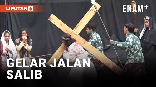 VIDEO: Ribuan Umat Kristen Katolik Gelar Jalan Salib