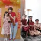 Intip gaya kompak dari artis ibu tunggal rayakan Imlek bersama buah hati (@gisel_la @rachelvennya)