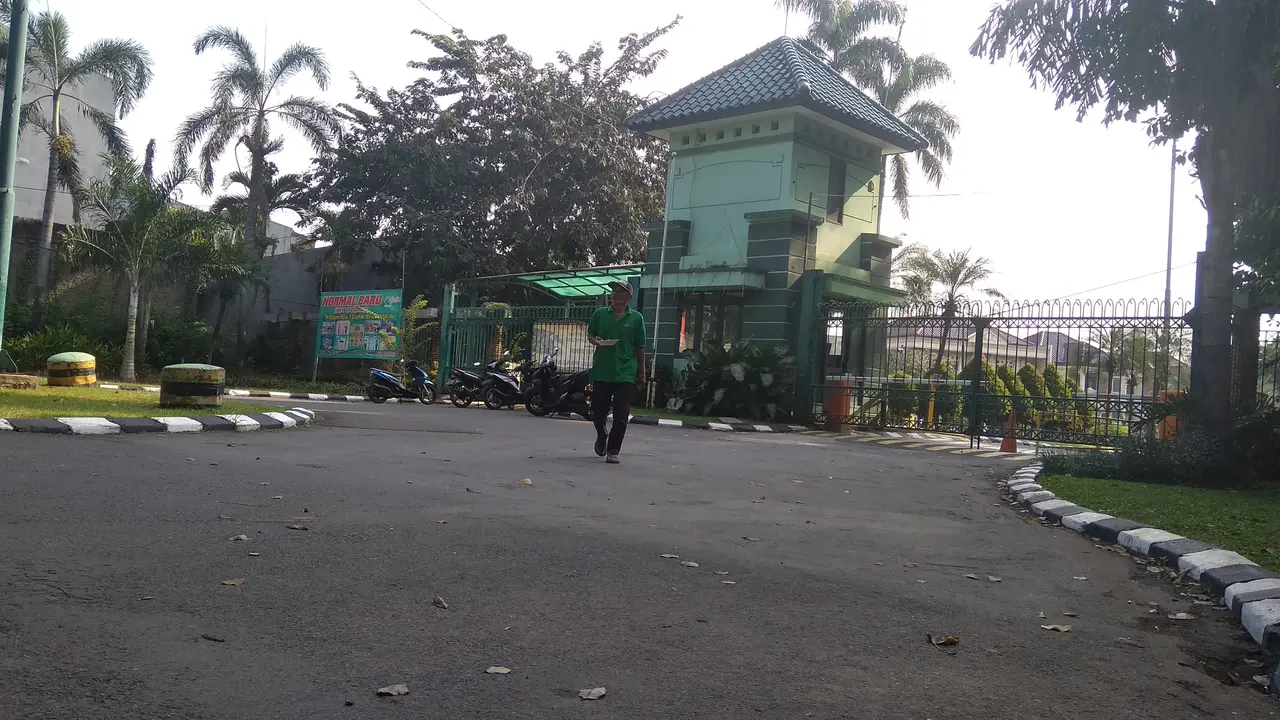 Demo Ratusan Warga di Perumahan Elite Bekasi