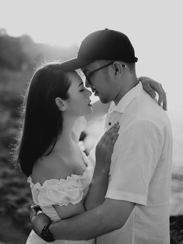 Segera Menikah, Ini 6 Potret Romantis Prewedding Pamela Bowie dan Kekasih