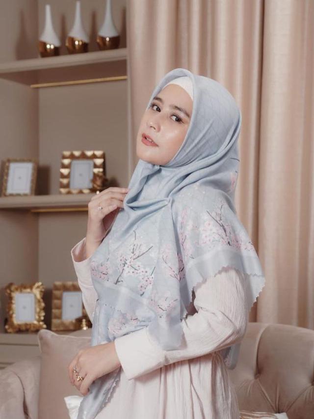 7 Pesona Prilly Latuconsina saat Tampil Berhijab, Curi Perhatian