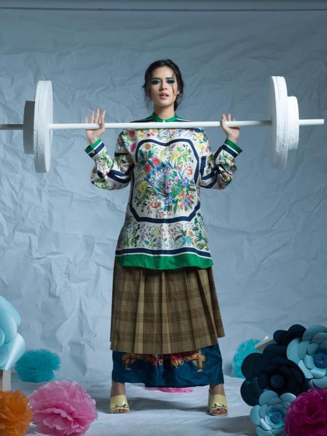 Biasa Natural, Ini 7 Potret Raisa dengan Makeup Tebal yang Curi Perhatian