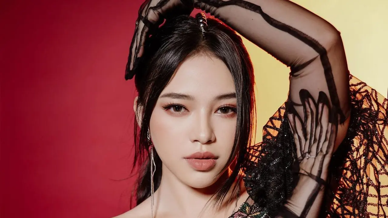 Gaya makeup panggung Anneth yang beragam bisa jadi inspirasi kamu