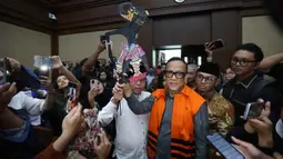 Mantan Wamenaker Immanuel Ebenezer Divonis 4,5 Tahun, Denda Rp 200 Juta