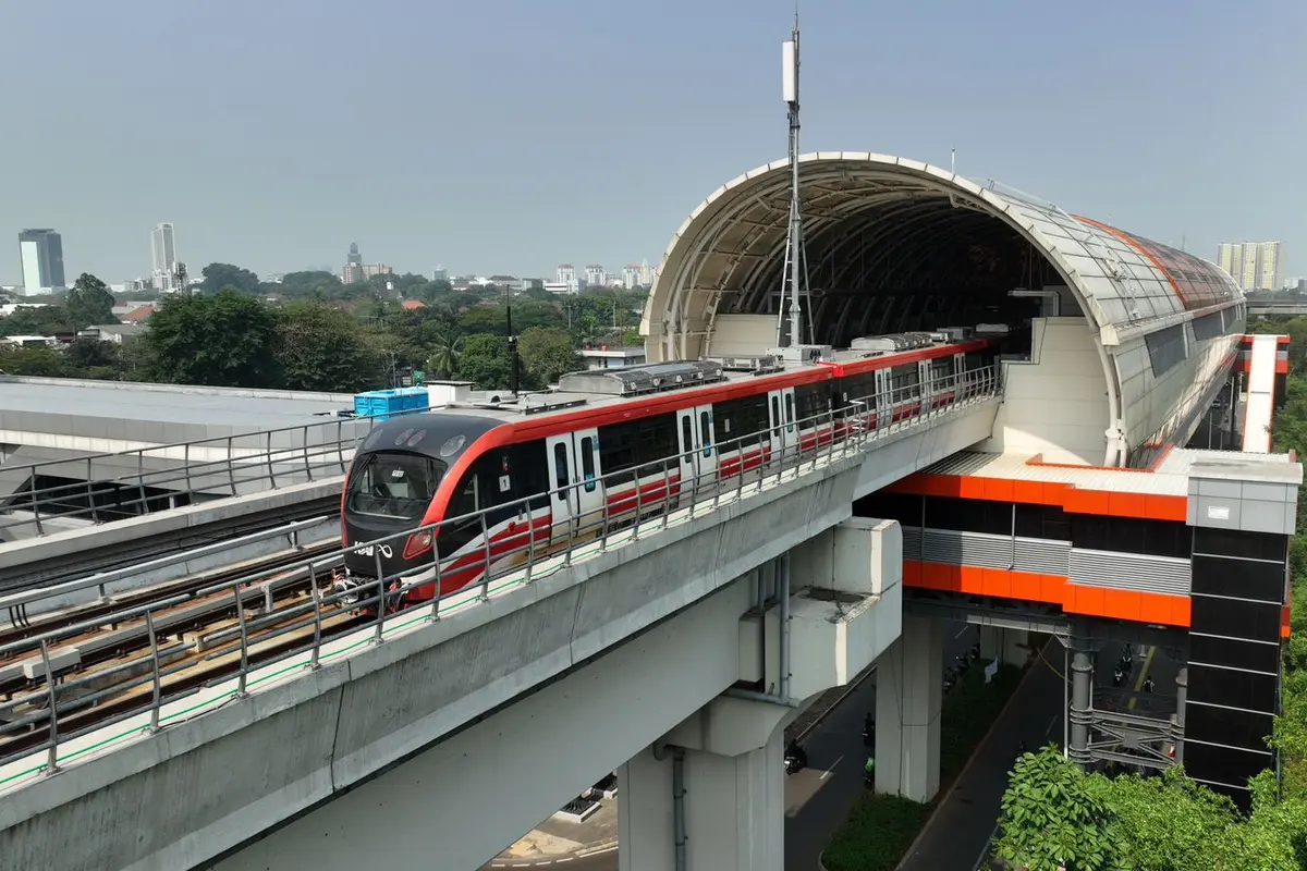 PT Kereta Api Indonesia (Persero) menambah waktu operasional bagi LRT Jabodebek pada malam Tahun Baru 2025. (Foto: istimewa)