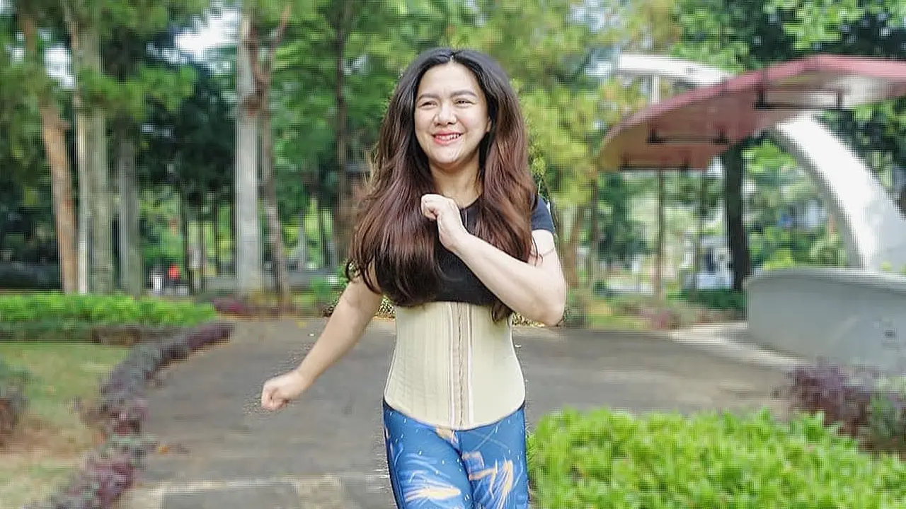 6 Potret Terbaru Vicky Shu, Turun Berat Badan hingga 18 Kg