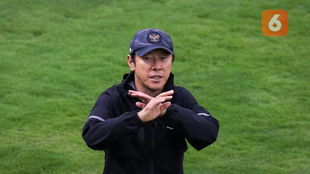 Foto: Timnas Indonesia Kena Kecoh Hujan saat Latihan Jelang Hadapi Vietnam di Piala AFF 2022, Sudah Balik tapi Ditelpon Kembali ke Lapangan