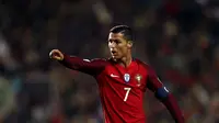 Cristiano Ronaldo tampil fantastis dengan Portugal saat membungkam Latvia (REUTERS/Pedro Nunes)