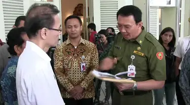 Gubernur Jakarta Basuki Tjahaja Purnama atau Ahok marah ketika menerima pengaduan dari Handoyo, pemilik Penthouse Hotel yang berada di Mangga Besar, Jakarta Barat. Hotel milik Handoyo  akan ditutup pemerintah pada Februari tahun 2017 karena dinilai b...