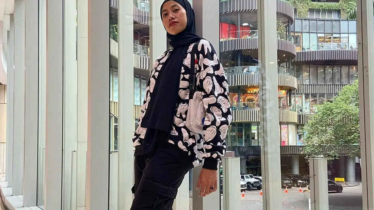6 Gaya Berhijab Megawati Hangestri yang Bisa Jadi Inspirasi Busanamu Selama Ramadan