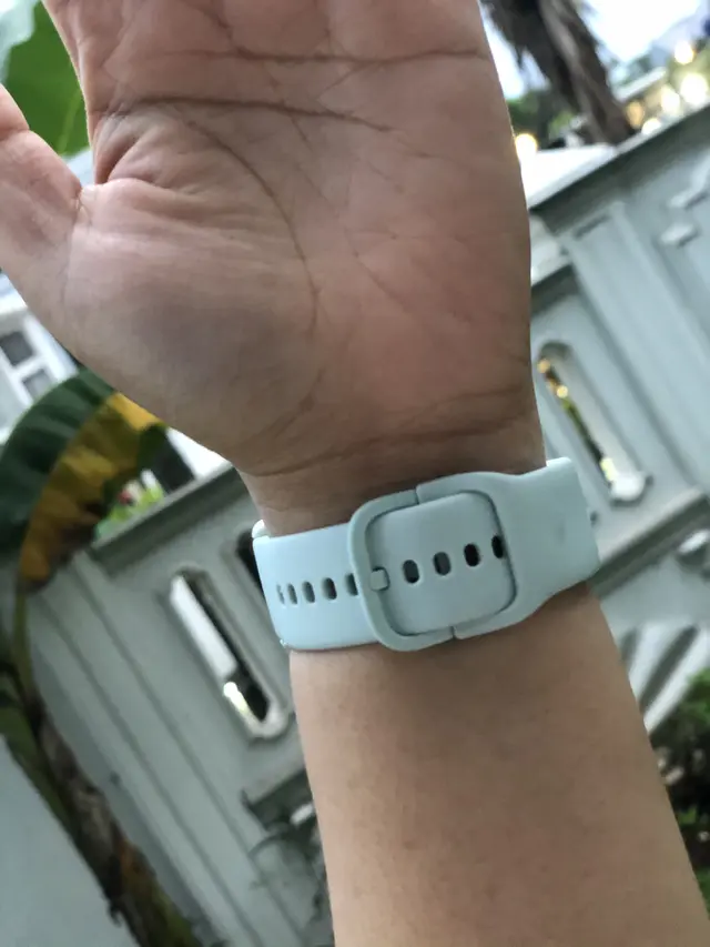 Review Amazfit GTS 4 Mini, Smartwatch Berdesain Sporty Elegan yang Pas ...