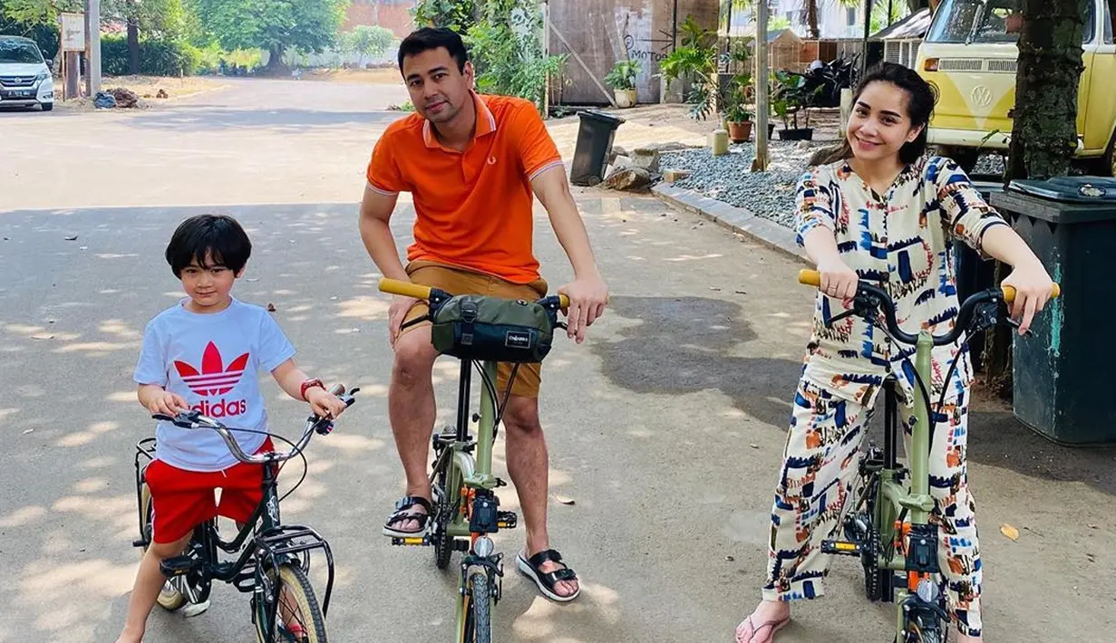 Memang tidak pernah menjalin hubungan sebelumnya, jadi ketika Raffi mengirimkan pesan untuknya, Gigi tidak pernah merasakan ada yang spesial dan hanya sekadar berteman. Ia tidak menganggap Raffi yang serius mendekatinya. (Instagram/raffinagita1717)