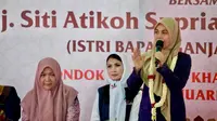 Istri calon presiden nomor urut 3 Ganjar Pranowo, Siti Atikoh Suprianti di Ponpes KHAS Kempek, Jalan Tunggal Pegagan, Palimanan, Cirebon, Jawa Barat, Selasa (30/1/2024). (Foto: Istimewa).