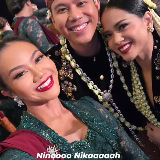 Yura Yunita Jadi Bridesmaid Nino RAN. [@yurayunita]