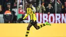 3. Ousmane Dembele (Borussia Dortmund) - Bintang Borussia Dortmund itu menjadi target Barcelona  sejak musim panas lalu. Jika Neymar jadi pergi dari Camp Nou maka Dembele mempunyai kesempatan masuk skuat utama Valverde. (EPA/Christian Bruna)