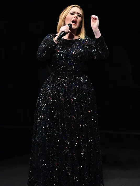 Ketika diminta untuk menyebutkan nama dari orang-orang yang mengatakan tidak pada Grammy, Ken menolak itu. Ia hanya mengatakan Adele dan Beyonce tidak termasuk dalam nama-nama itu. (AFP/Bintang.com)