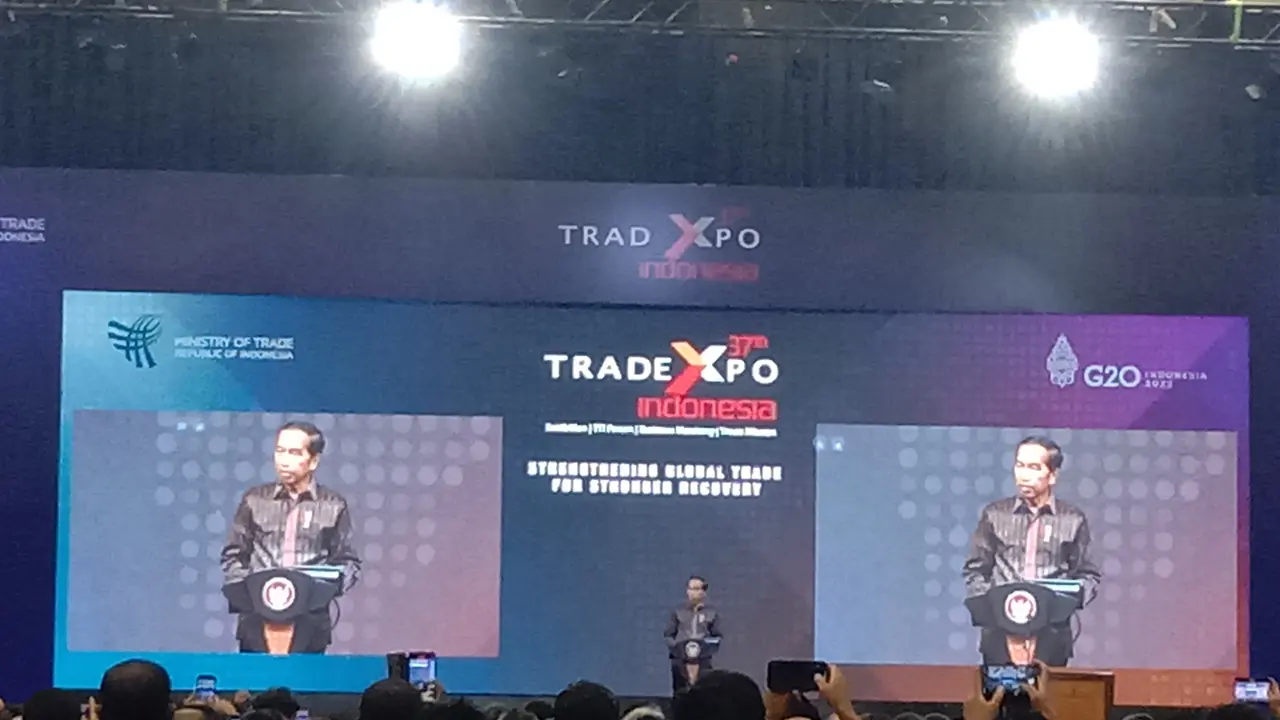 Presiden Jokowi saat membuat Trade Expo Indonesia (TEI) 2022 di ICE BSD, Kabupaten Tangerang, Banten, Rabu (19/10/2022)