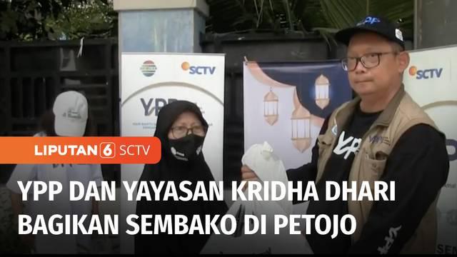 Untuk membantu warga prasejahtera dalam menjalani puasa di bulan Ramadan. YPP SCTV-Indosiar bersama Yayasan Kridha Dhari membagikan paket sembako kepada warga Petojo, Jakarta Pusat. Warga menerima bantuan sangat senang dan mendoakan supaya SCTV dan I...