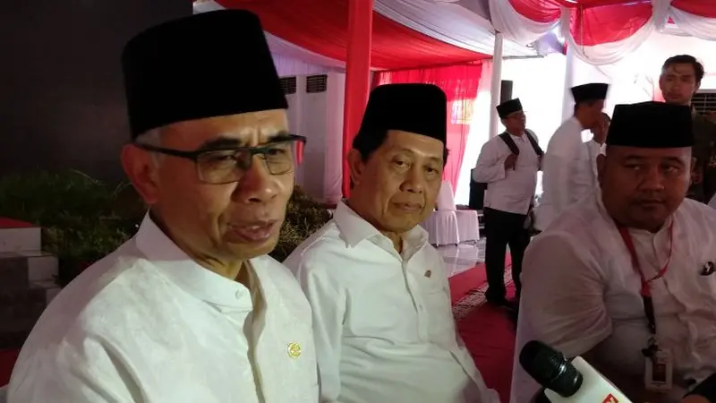 Ketua Dewan Komisioner OJK Wimboh Santoso mengatakan, sudah ada 20  Bank Wakaf Mikro yang dibangun di Jawa, Rabu (14/3/2018).