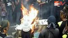 Ratusan aktivis GMBI berunjuk rasa mendesak penuntasan berbagai kasus korupsi di kantor Kejati Jabar di Bandung, Jabar. 