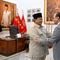 Sheikh Saoud menyampaikan pesan khusus dari Emir Qatar, Sheikh Tamim bin Hamad Al Thani, kepada Prabowo. (Foto: Biro Pers Sekretariat Presiden)