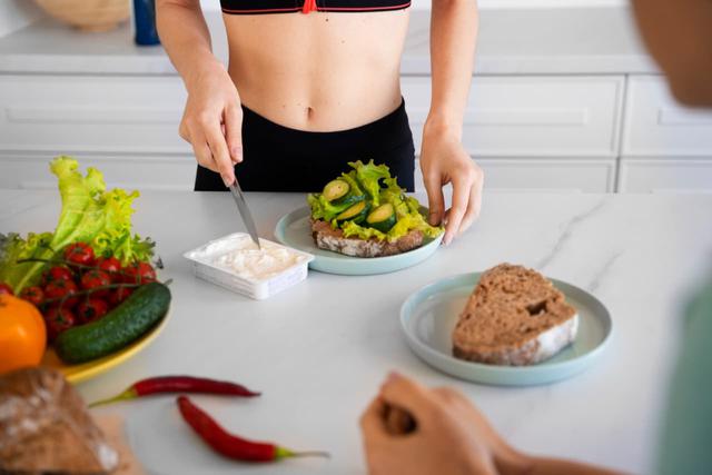 Rutin Olahraga Didukung Pola Makan Sehat