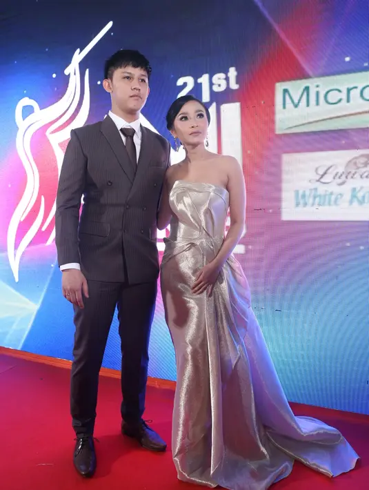 Rinni Wulandari dan Jevin Julian