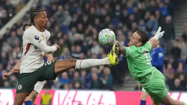 Foto: Aksi Heroik Jordan Pickford saat Melawan Chelsea, Gawang Everton Aman dari Kebobolan