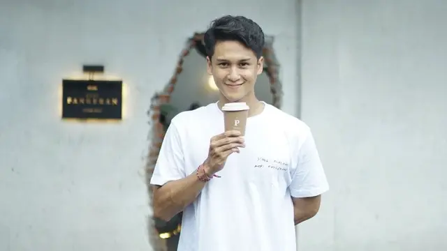Detik-detik kopi pangeran kebakaran. (credit: instagram.com/antonioblancojr)
