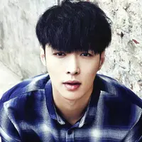 Baru-baru ini, Lay EXO mengaku jika ia tak ingin kelak anak-anaknya mengikuti jejaknya sebagai artis. Hal tersebut terungkap saat idol kelahiran 7 Oktober 1991 ini wawancara dengan Pear Vid. (Foto: Soompi.com)