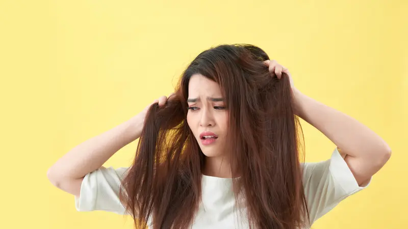 10 Cara Mengatasi Rambut Rusak yang Bisa Dilakukan di Rumah, Dijamin Efektif dan Makin Indah!