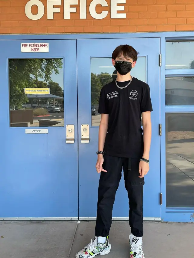 7 Potret Armand Quinn, Putra Farah Quinn yang Kini Sudah Masuk SMA