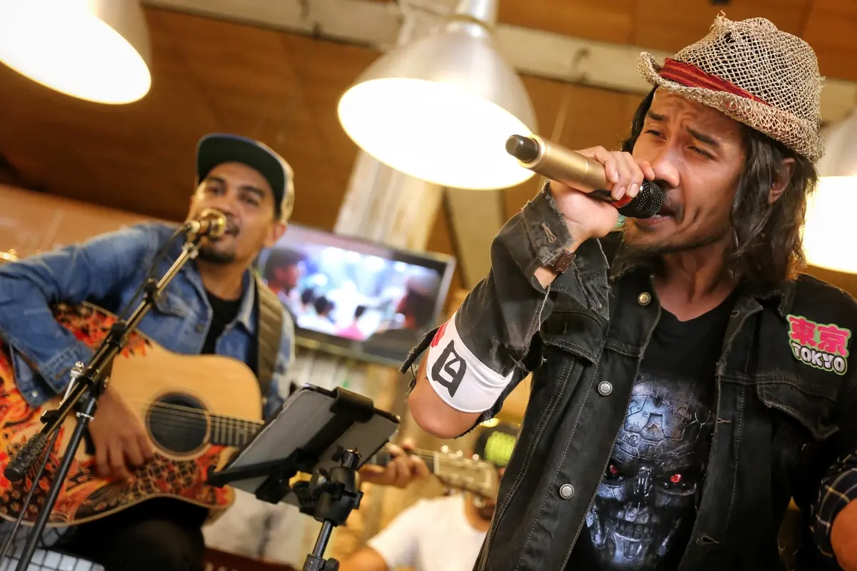 [Bintang] Chicco Jerikho Deg-degan Rekaman OST Filosofi Kopi 2