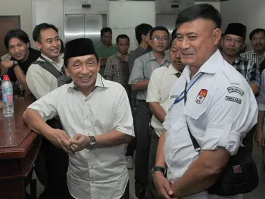 Eks Bupati Bangkalan Fuad Amin Imron jelang menjalani sidang lanjutan di Pengadilan Tipikor, Jakarta, Senin (28/9/2015). Sidang beragendakan pembacaan tuntutan kepada Fuad Amin yang diduga melakukan suap jual beli gas alam. (Liputan6.com/Andrian M Tunay)
