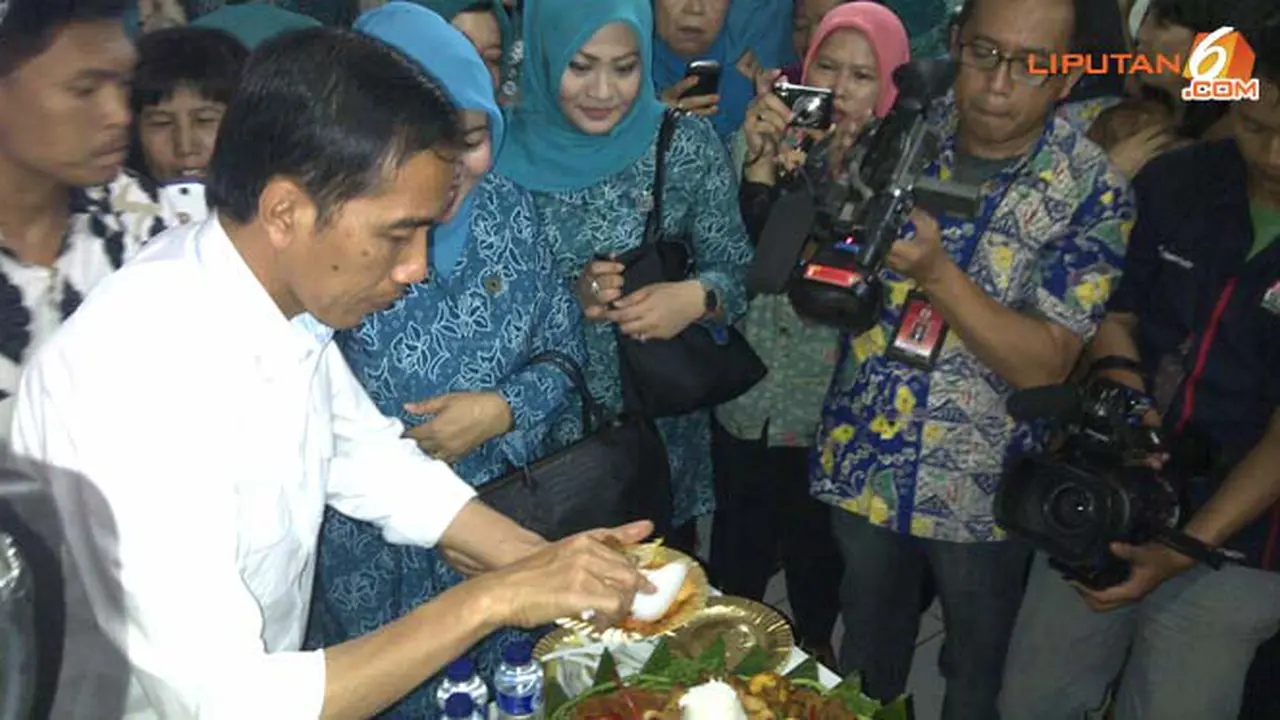 jokowi-tumpeng-130927c.jpg