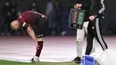 Iniesta tercatat telah bermain sebanyak 133 kali untuk Vissel Kobe di semua ajang. Ia berhasil mencetak 26 gol dan 25 assist. Namun, hal paling utama adalah kedatangan sang pemain yang membuat banyak mata mulai melirik J1 League dan memberikan inspirasi besar bagi generasi muda dan tua di Negeri Sakura. (AFP/Yuichi Yamazaki)