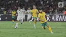 Beberapa peluang berhasil dicetak oleh pemain Indonesia dan Australia namun tak satu pun berubah menjadi gol. (Liputan6.com/Angga Yuniar)