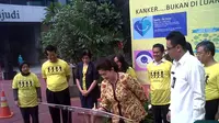 Bertepatan di Hari Kanker Sedunia, Menkes Nila Moeloek dan penggiat kanker mencanangkan komitmen penanggulangan kanker di Indonesia