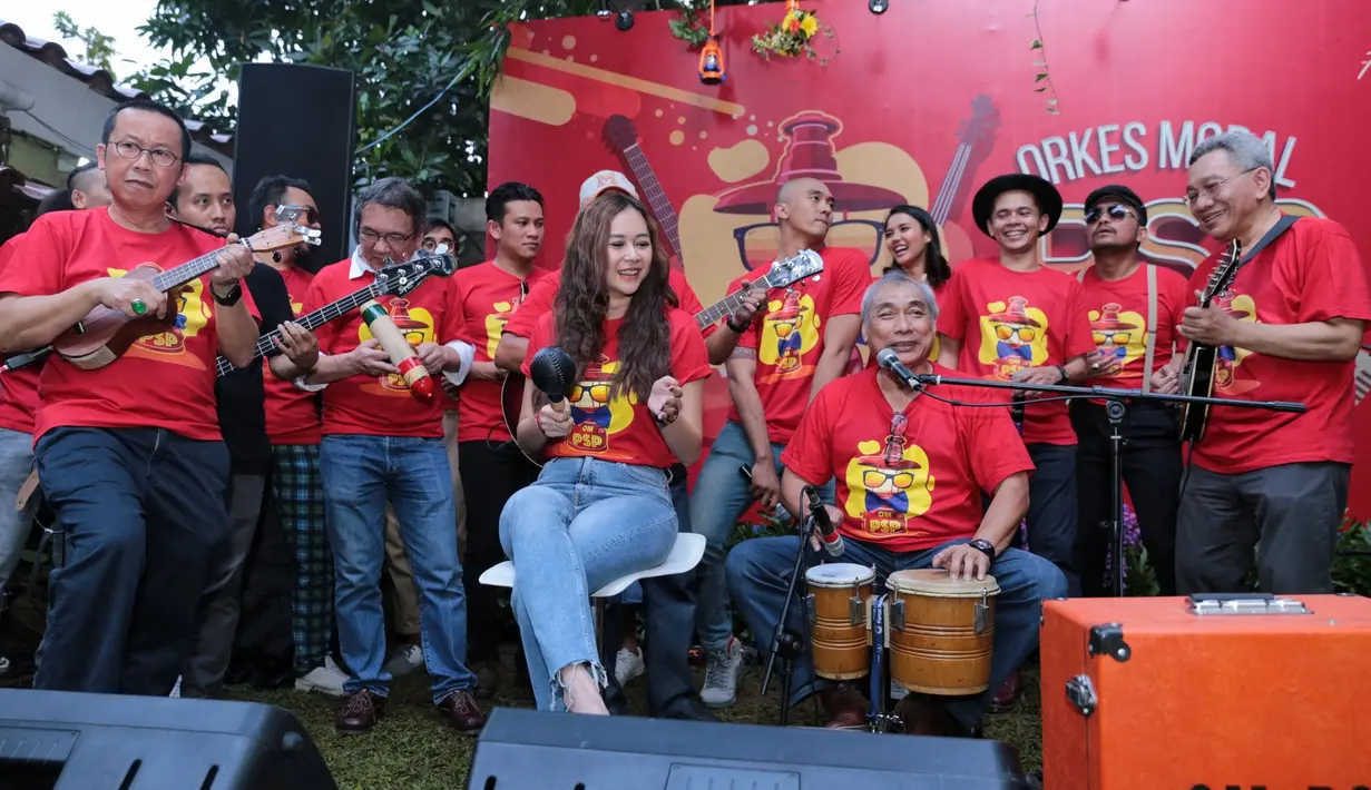 Artis 31 tahun itu didapuk memerankan sosok Fatime. Seperti pada judul lagu yang membuat nama orkes tersebut terkenal. Dalam sair lagu tersebut, Fatime merupakan janda muda cantik. (Nurwahyunan/Bintang.com)