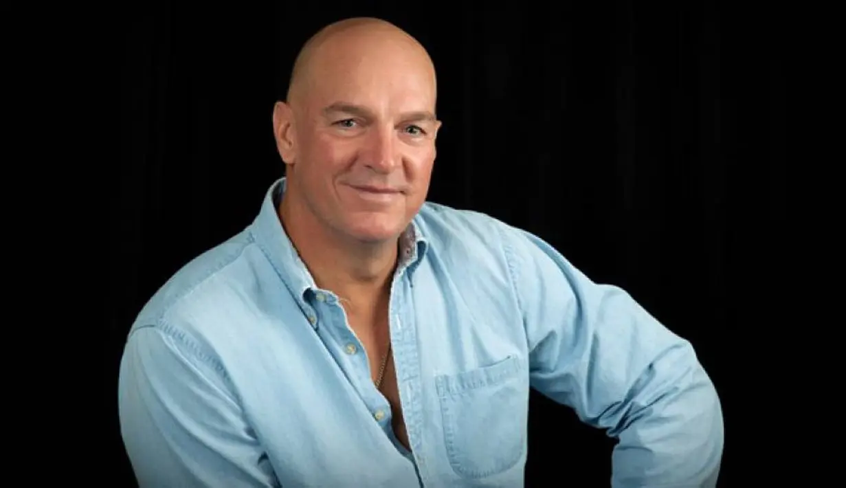 Frank Pastore memprediksi akan meninggal 3 jam sebelumnya. Dia meninggal karena kecelakaan mobil. (The Hollywood Reporter)