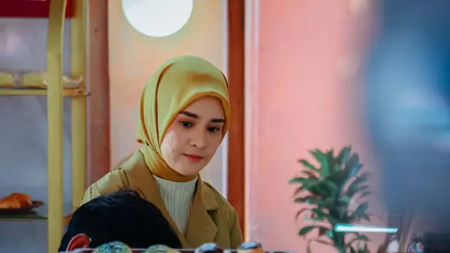 Michelle Ziudith sebagai Nisa dalam film Ipar Adalah Maut. (Foto: Dok. MD Pictures)