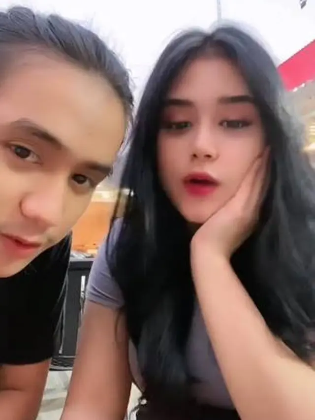 Tampil Gondrong, Ini 7 Potret Bowo Alpenliebe yang Disebut Mirip Iqbaal