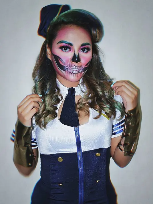 (Instagram/bellebelzmakeup)