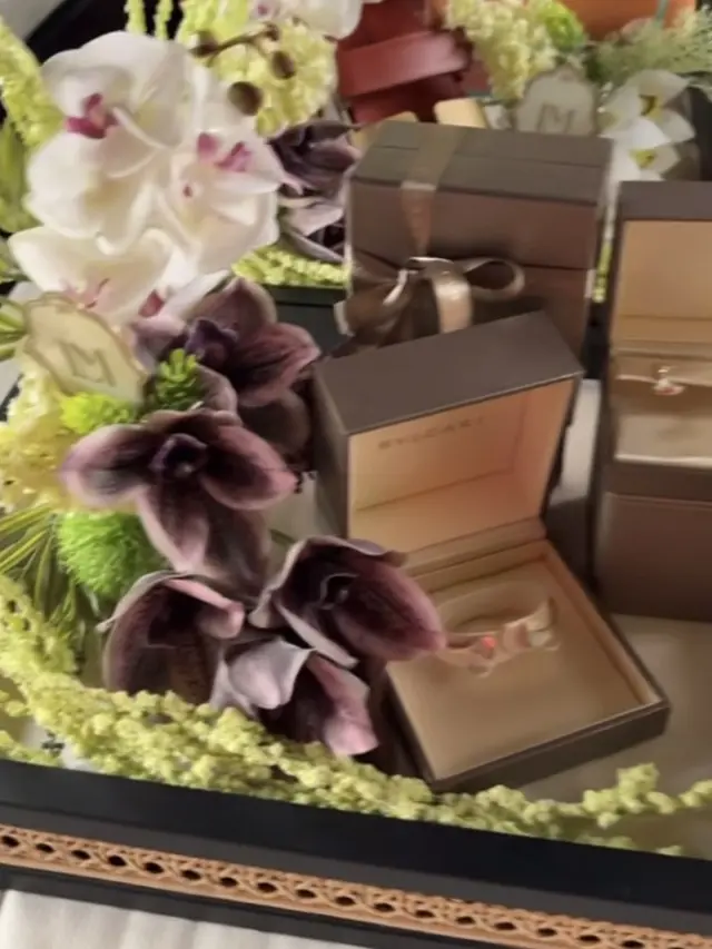 Seserahan Luna Maya di hari pernikahan. [@lunamaya]