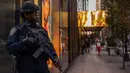 Selama bertahun-tahun, Trump Tower telah menjadi tempat berkumpul bagi para pendukung dan penentang mantan presiden tersebut. (Adam GRAY / AFP)