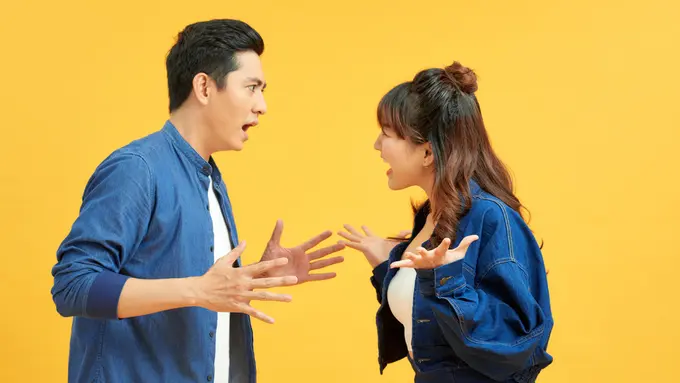 Mimpi Berantem-Vania