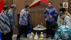 Ketua Majelis Permusyawaratan Rakyat (MPR) RI, Bambang Soesatyo (ketiga kiri) saat melakukan kunjungan kebangsaan di kantor Dewan Pimpinan Pusat (DPP) Partai Demokrat, Jakarta, Selasa (16/7/2024). (Liputan6.com/Herman Zakharia)