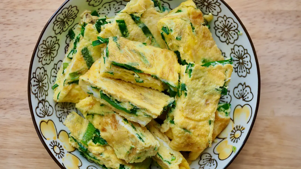 telur dadar daun kucai