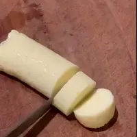 Hanya dengan 3 Bahan, Ini Cara Mudah Bikin Tahu Sutra (TikTok/@ameliasmsd)